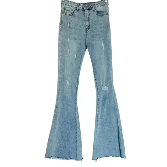 Skinny Fries Women’s Size 5 Flared Raw Hem Distressed Light Wash Jeans - Picture 1 of 7